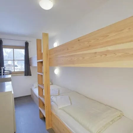 Dom wakacyjny Schoeneben Ferienwelt Wald im Pinzgau